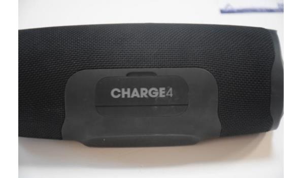 bluetooth speaker JBL Charge 4, zonder kabels, werking niet gekend